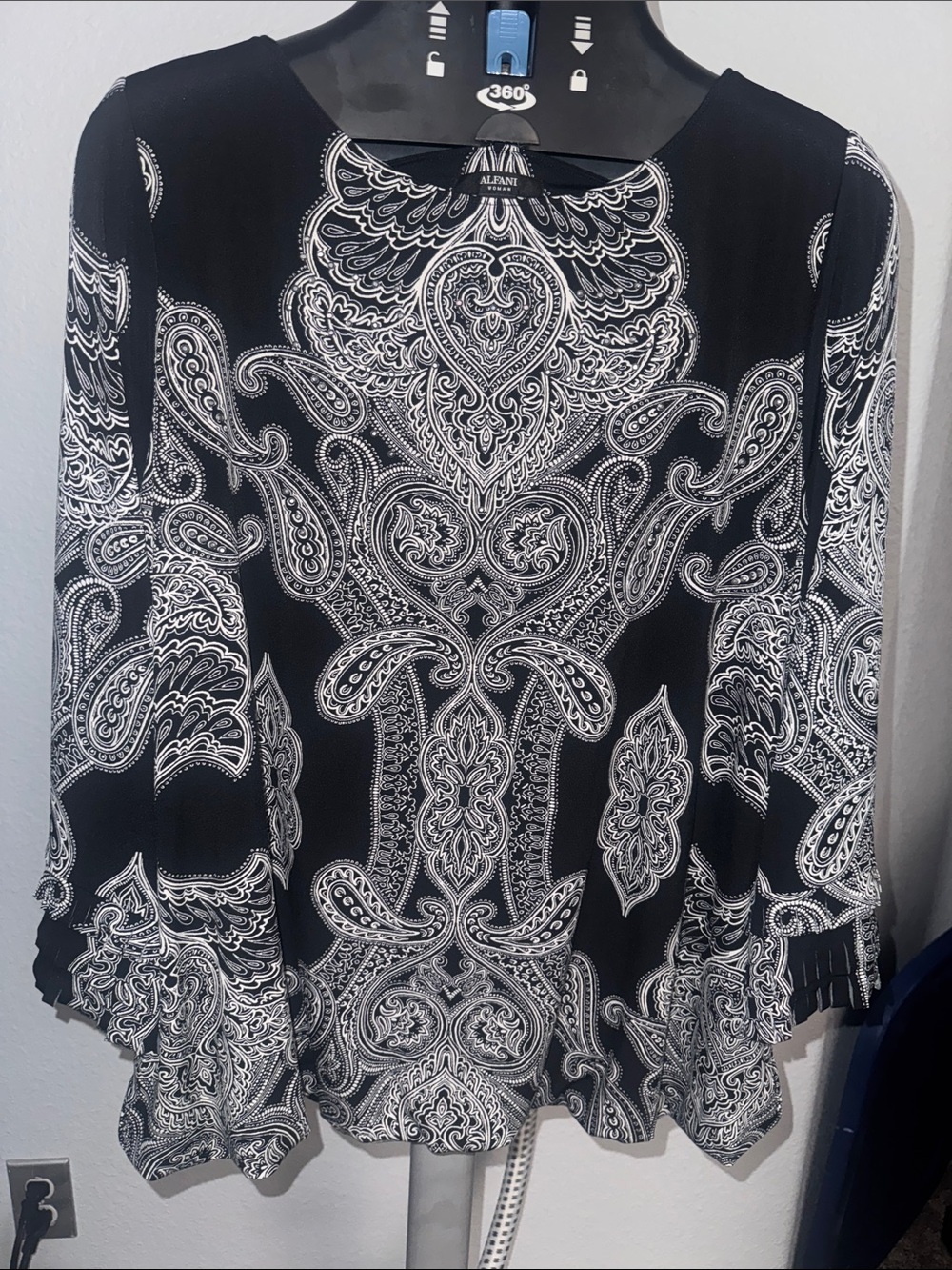 Alfani Black and White Paisley-Pattern Long Sleeve Blouse